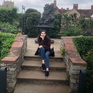 Meet your Posher, Mollie